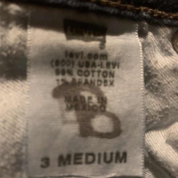 Levi’s stratus curvy cut 528 jeans three medium - Picture 5 of 5